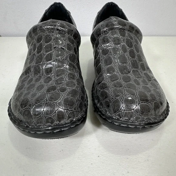 B.O.C Born Concept size 10  Peggy Croc Embossed Clog GRAY Faux Leather Shoe - Picture 2 of 9